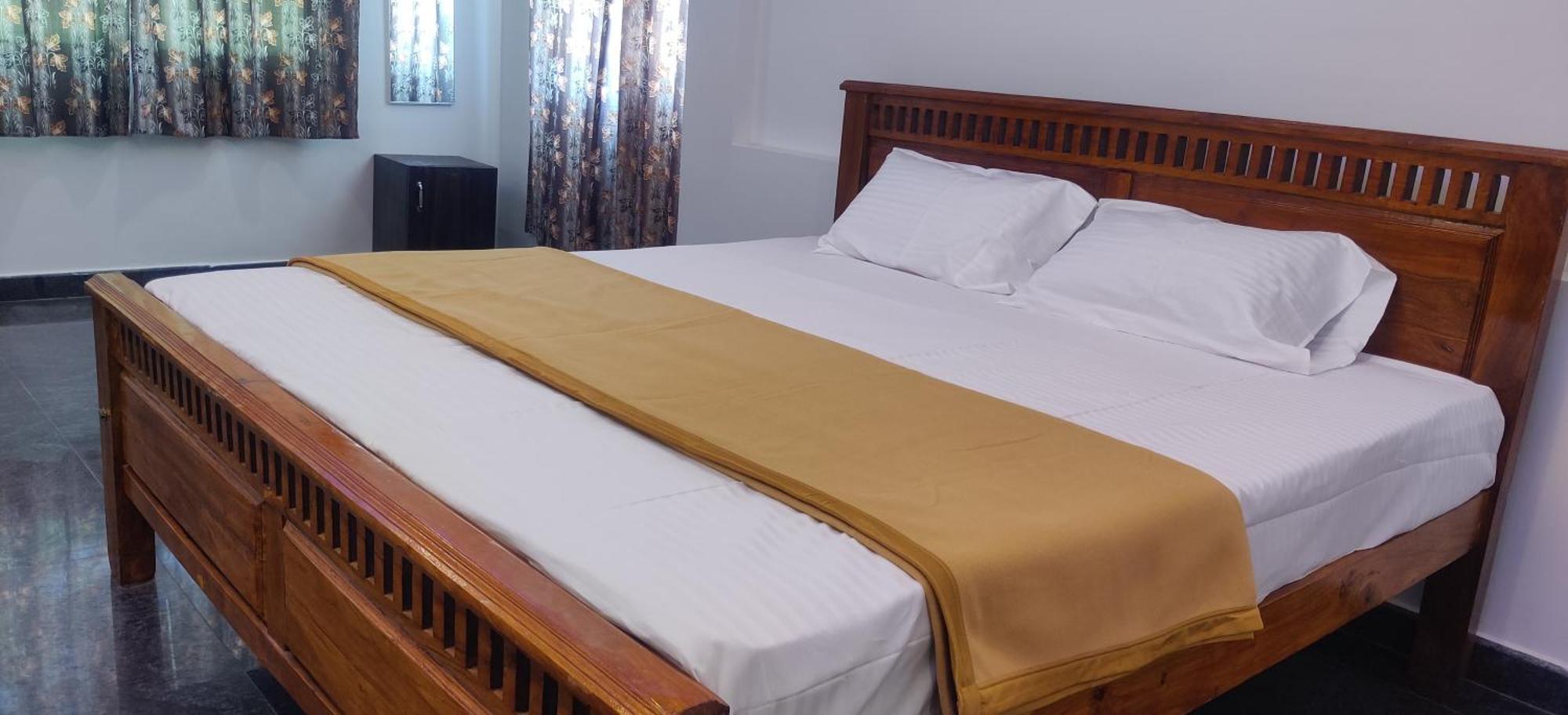 فندق Aadhi Esha Residency Tiruvannāmalai المظهر الخارجي الصورة
